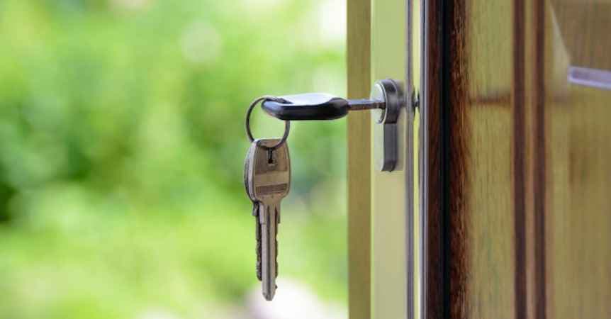 DAŞINMAZ ƏMLAK HÜQUQU